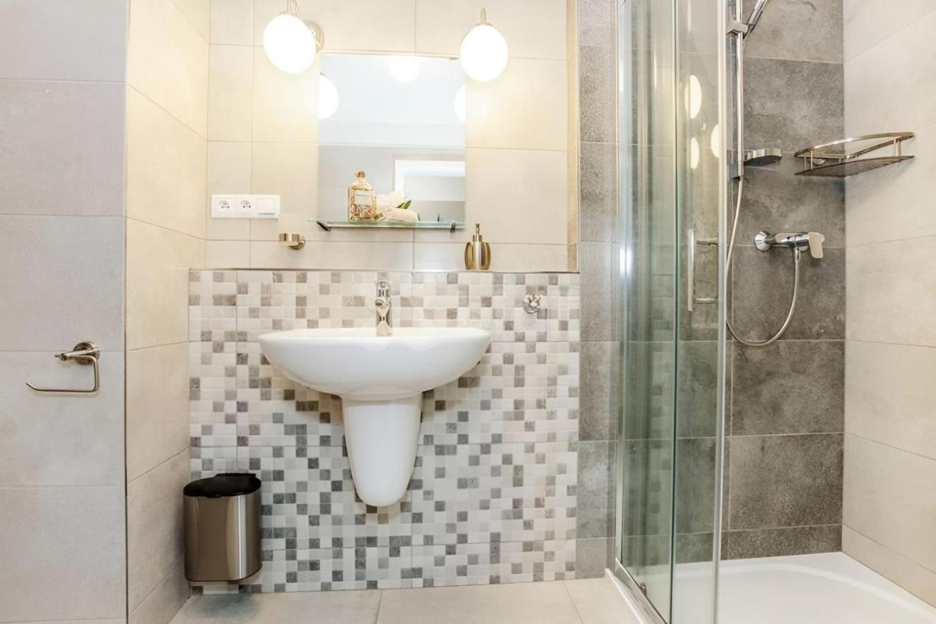 Mezonet Lipno Nad Vltavou Apartment ภายนอก รูปภาพ